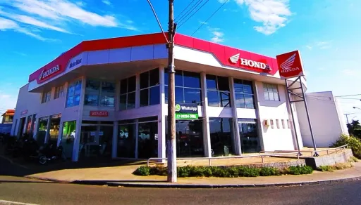 Fachada Moto Max comemorativa