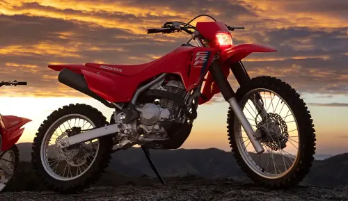 Detalhe do novo motor 300cc da CRF 300F