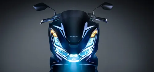 Farol e iluminação frontal full LED PCX