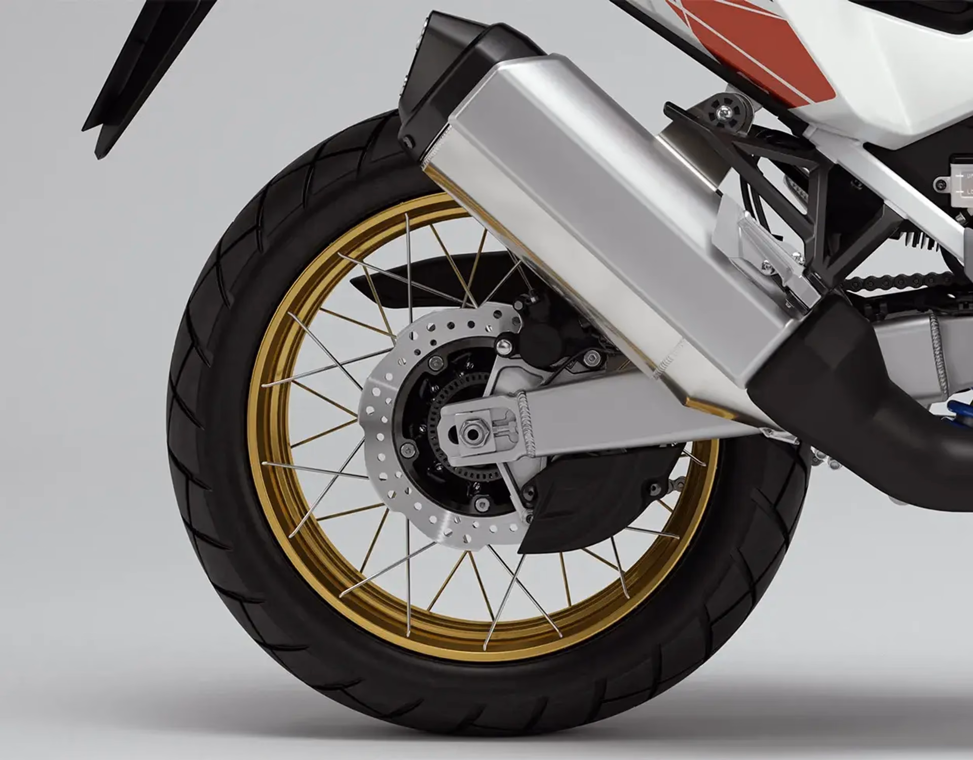 Freios traseiros da CRF 1100L Africa Twin Adventure Sports ES branco perolizado - 5 de 24