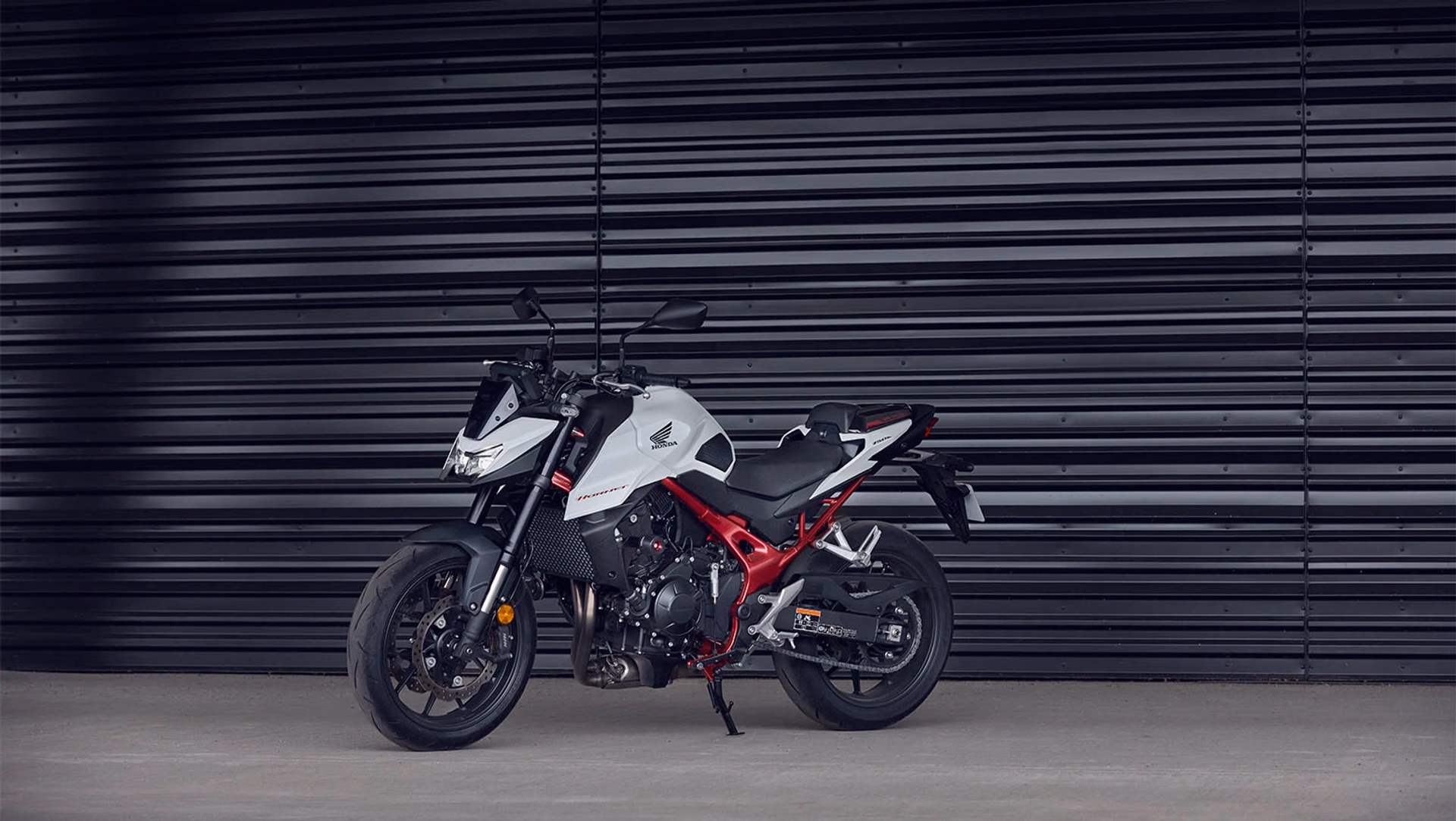 Moto Hornet 750 Galeria de Fotos - 18 de 20